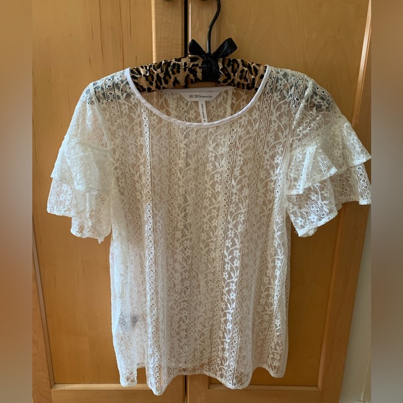 NWOT BCBGeneration Lace Top With Ruffle Sleeve Size XS - Picture 1 of 11